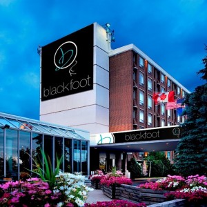 image of the Hotel Blackfoot one of the cheap hotels in Calgary