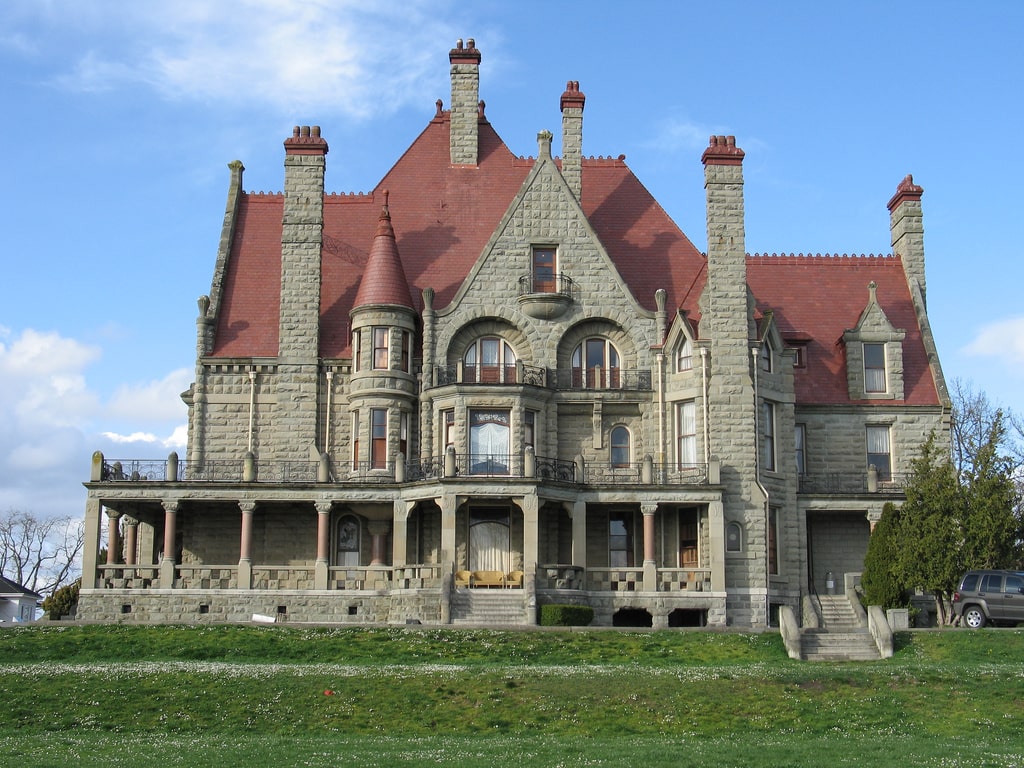 Craigdarroch Castle one of the cheap things you can see in Victoria, British Columbia