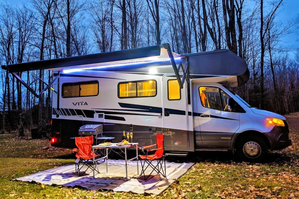 a type of motorhome that is a cheap RV rental in Canada